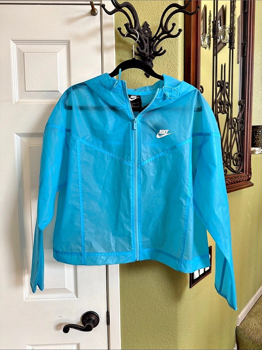 Nike Windrunner Women's Blue Windbreaker Size Large NWT